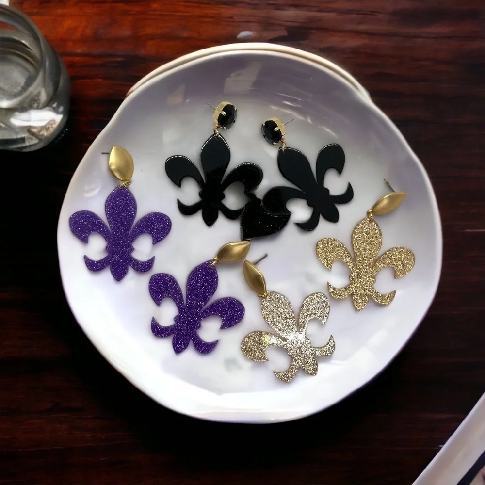 Fleur-tastic Oversized Earrings: Rock Your Louisiana Spirit in Style! NWT